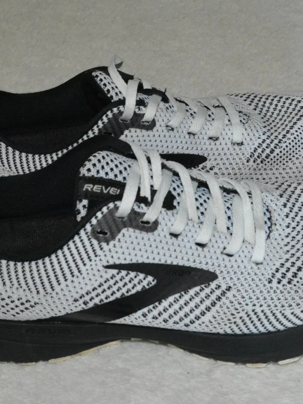 Brooks Revel 5 Running Shoes Women's size 8M